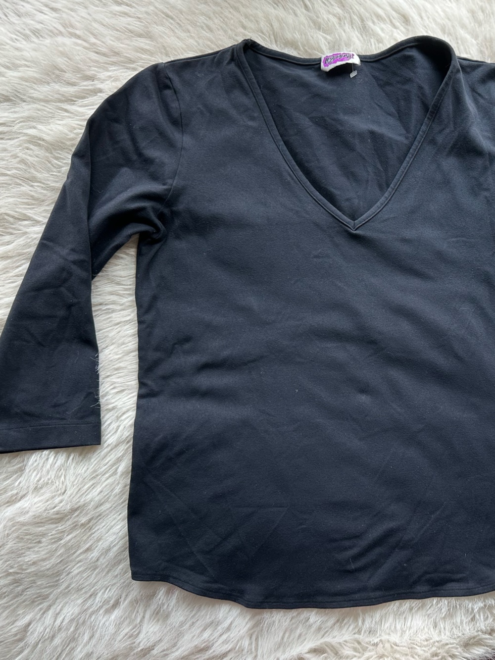 Leggiadro Black V-Neck Long Sleeve Women's Top